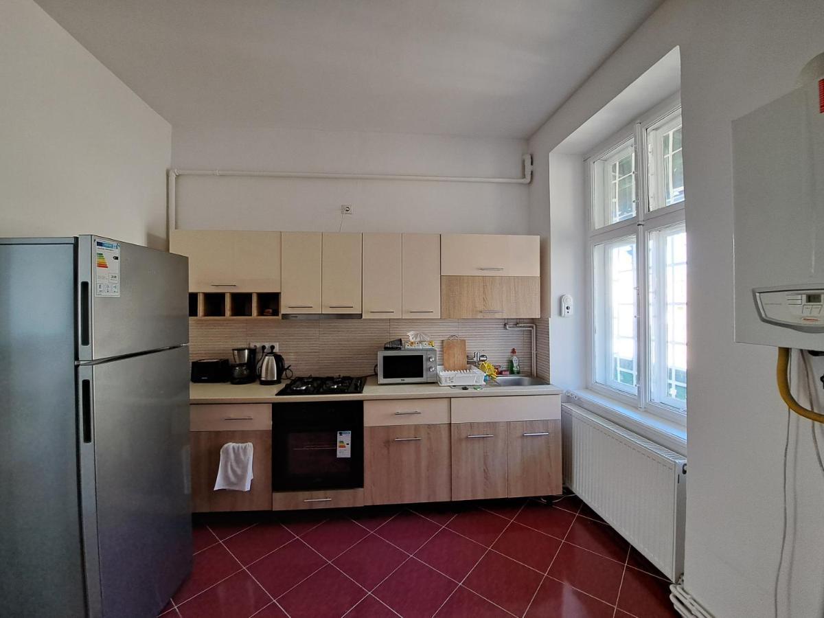 Cozy Apartment In The Heart Of Sibiu Exteriör bild